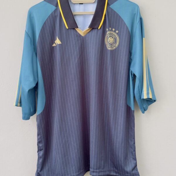 GERMANY 24-25 TRAINING KIT OZIL FIVESLEEVE POLO