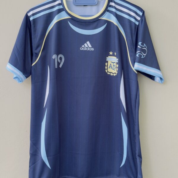 2006 ARGENTINA AWAY KIT – LIONEL  MESSI
