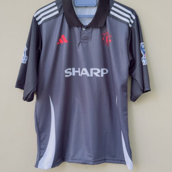 MANCHESTER UNITED 1998-99 KIT BECKHAM FIVESLEEVE POLO