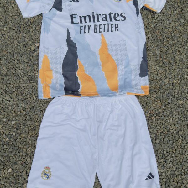 REAL MADRID 2023-24 TRAINING FULL KIT