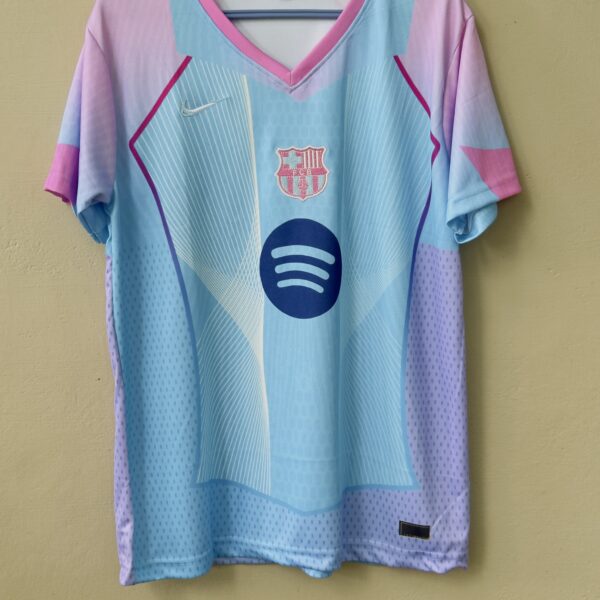 BARCELONA FANCY KIT V-NECK EMBROIDERY