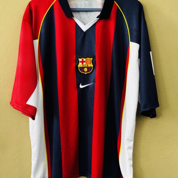 BARCELONA   HOME   2001-02 RONALDINHO FIVESLEEVE EMBROIDERY POLO
