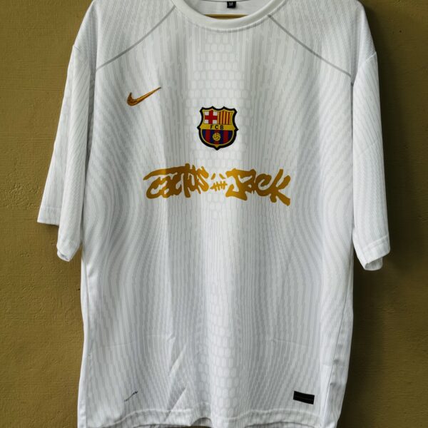 BARCELONA SPECIAL EDITION WHITE BACK PLAIN FIVESLEEVE EMBROYDERY